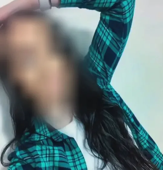 Amira, 35