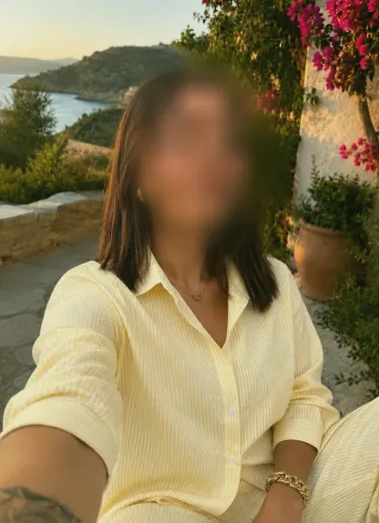 Andrea, 23