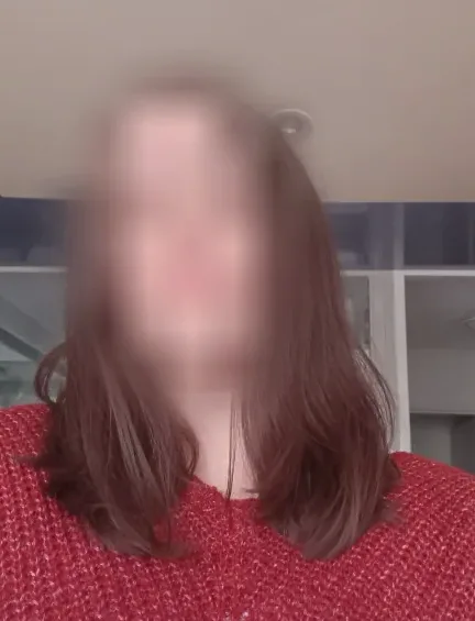 Büsra, 38