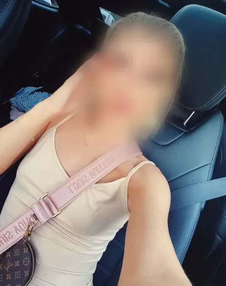 Christina, 39