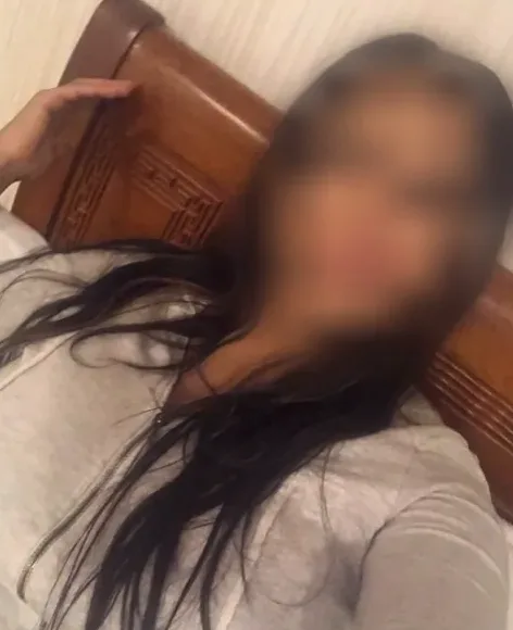 Emma, 31