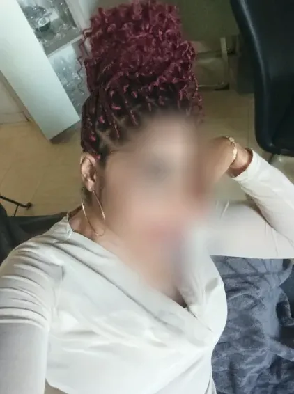 Emma, 36