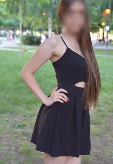 Katrin, 27