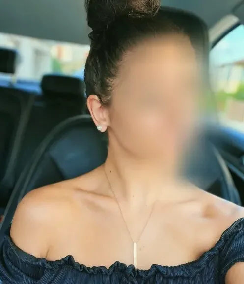 Klara, 25
