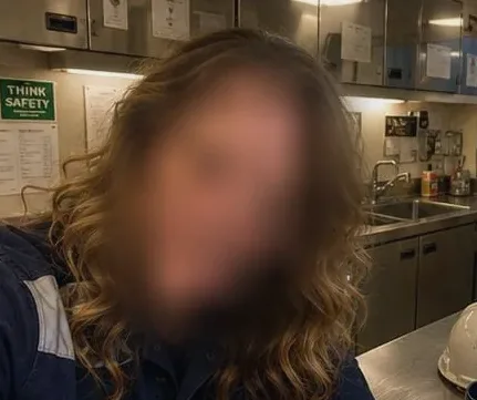 Melanie, 39