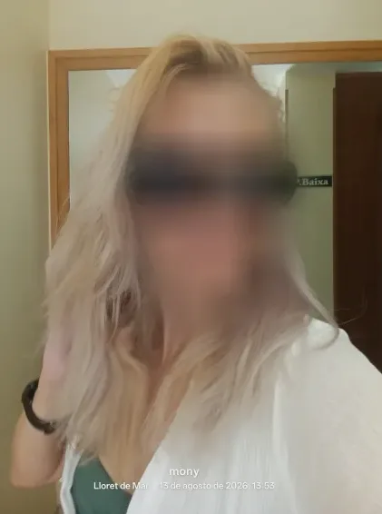 Sarah, 39