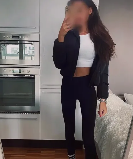 Viktoria, 36
