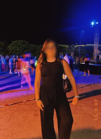 Zeynep, 18